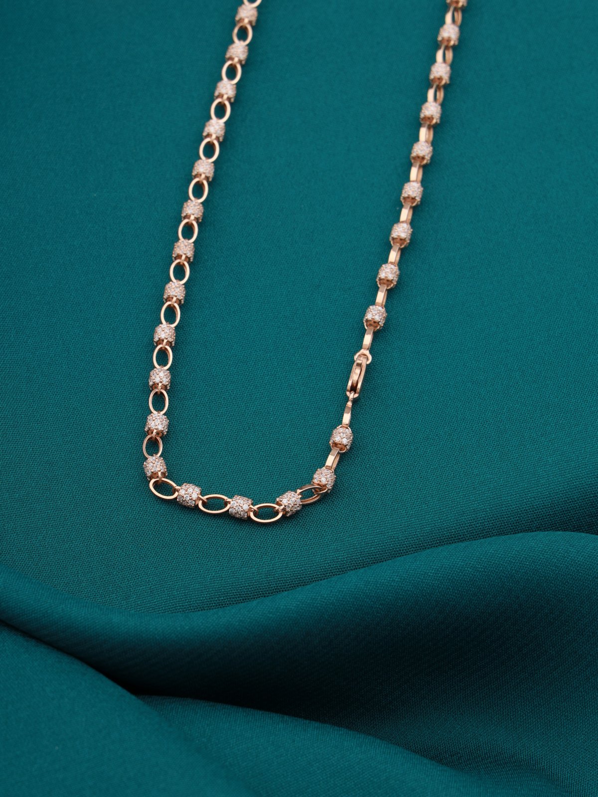 The Luminous Orbit Chain