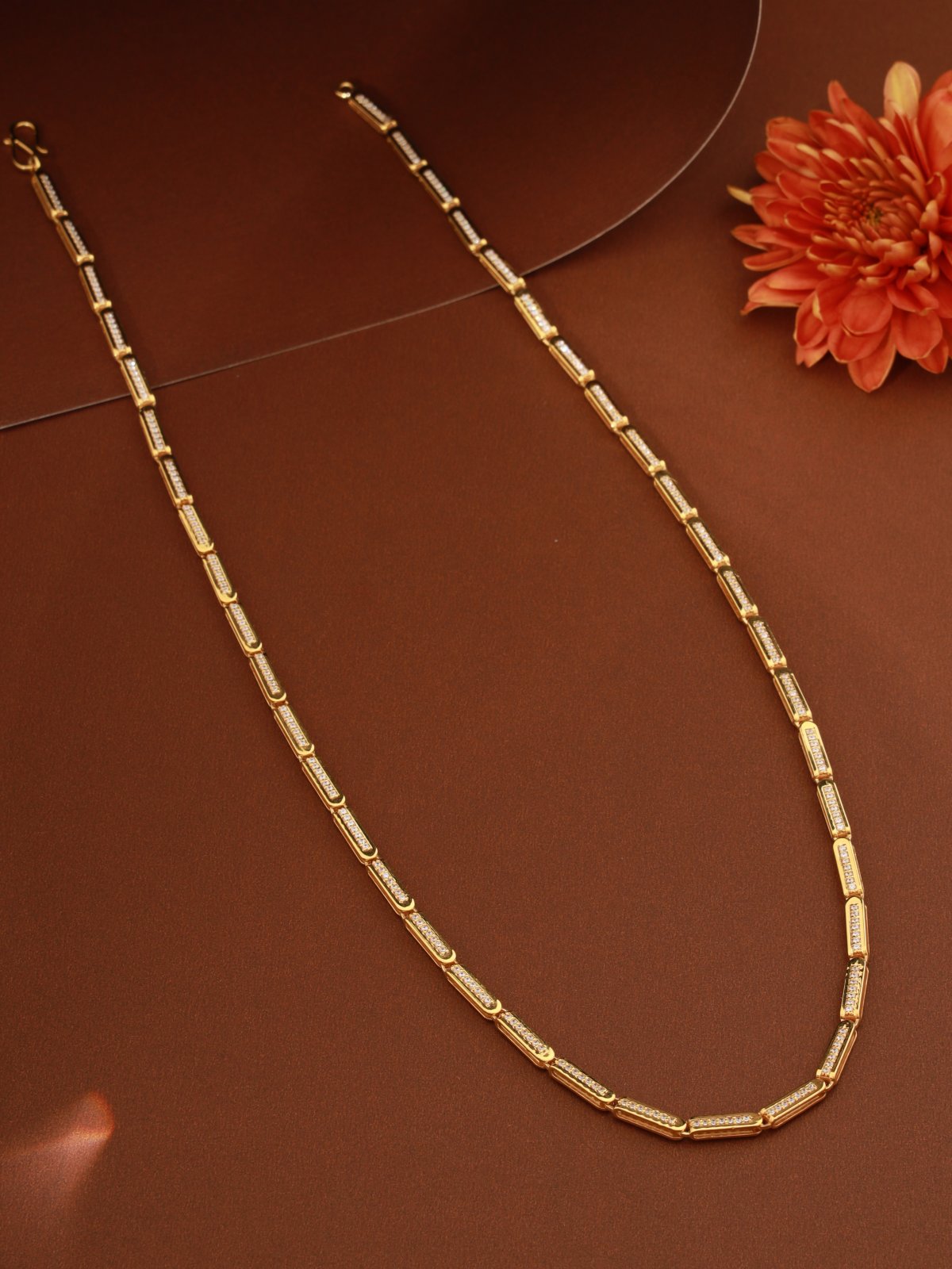 The Core Linear Frame Chain