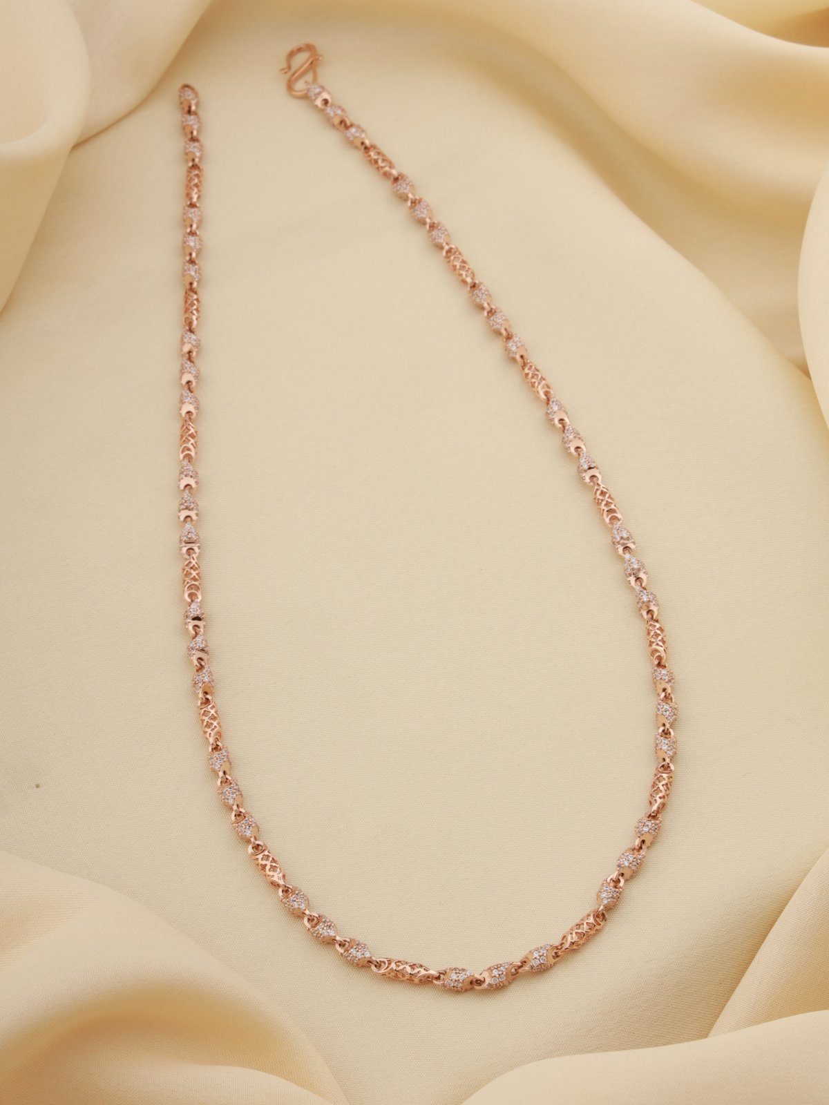 The Lattice Aura Chain