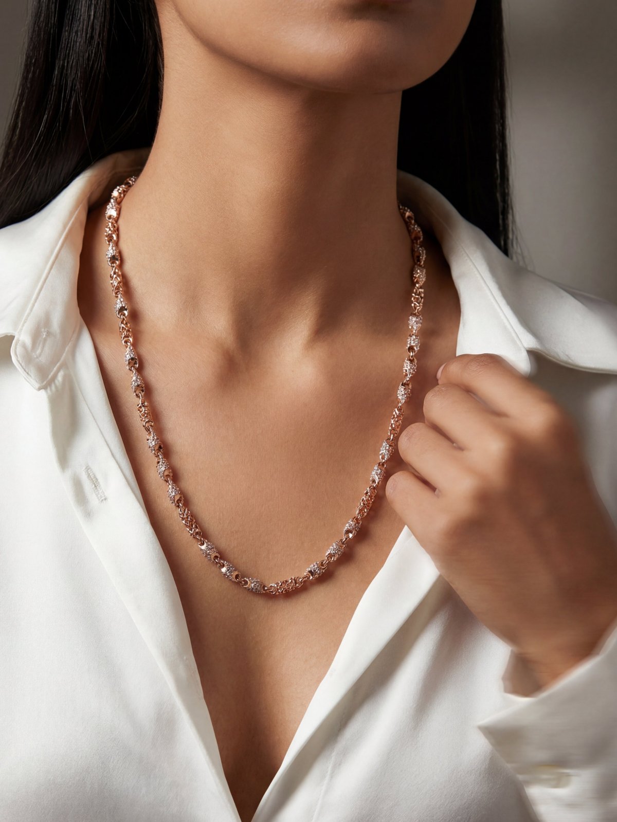 The Lattice Aura Chain