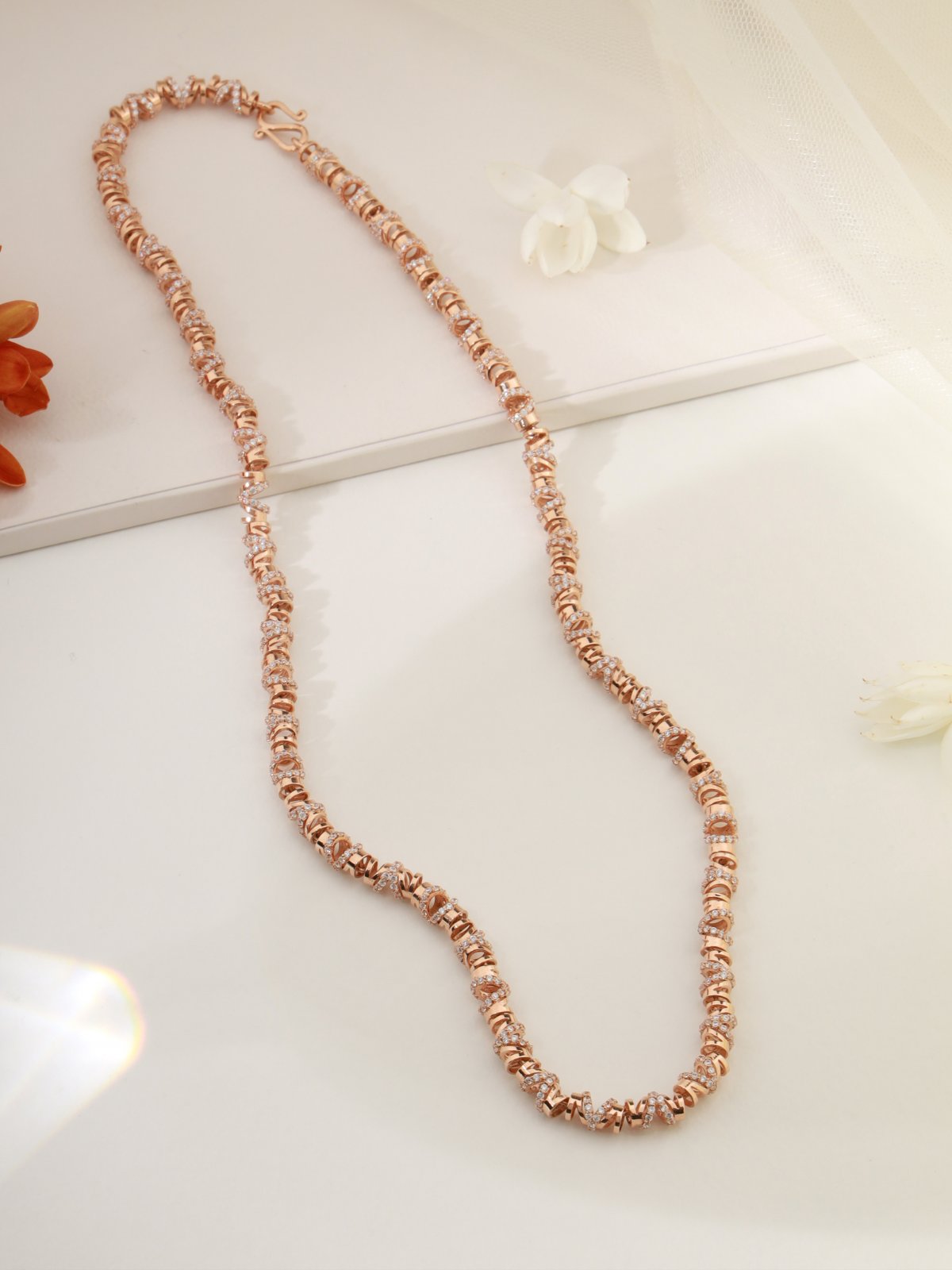 The Titan Helix Gold Link Chain